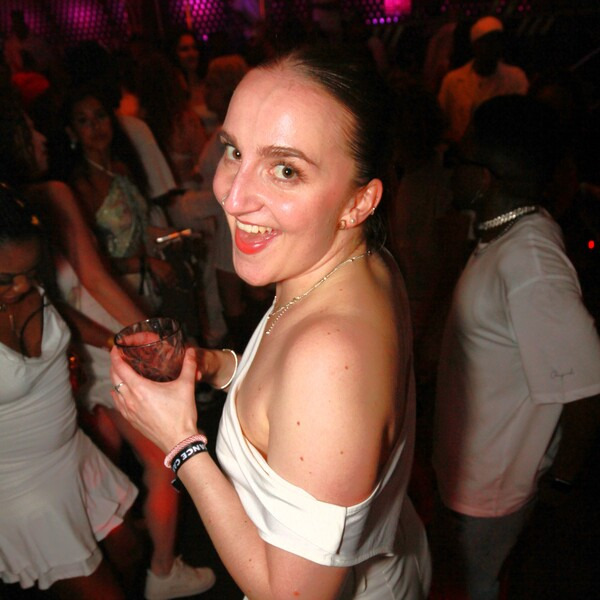 Unity Dance All White Experience